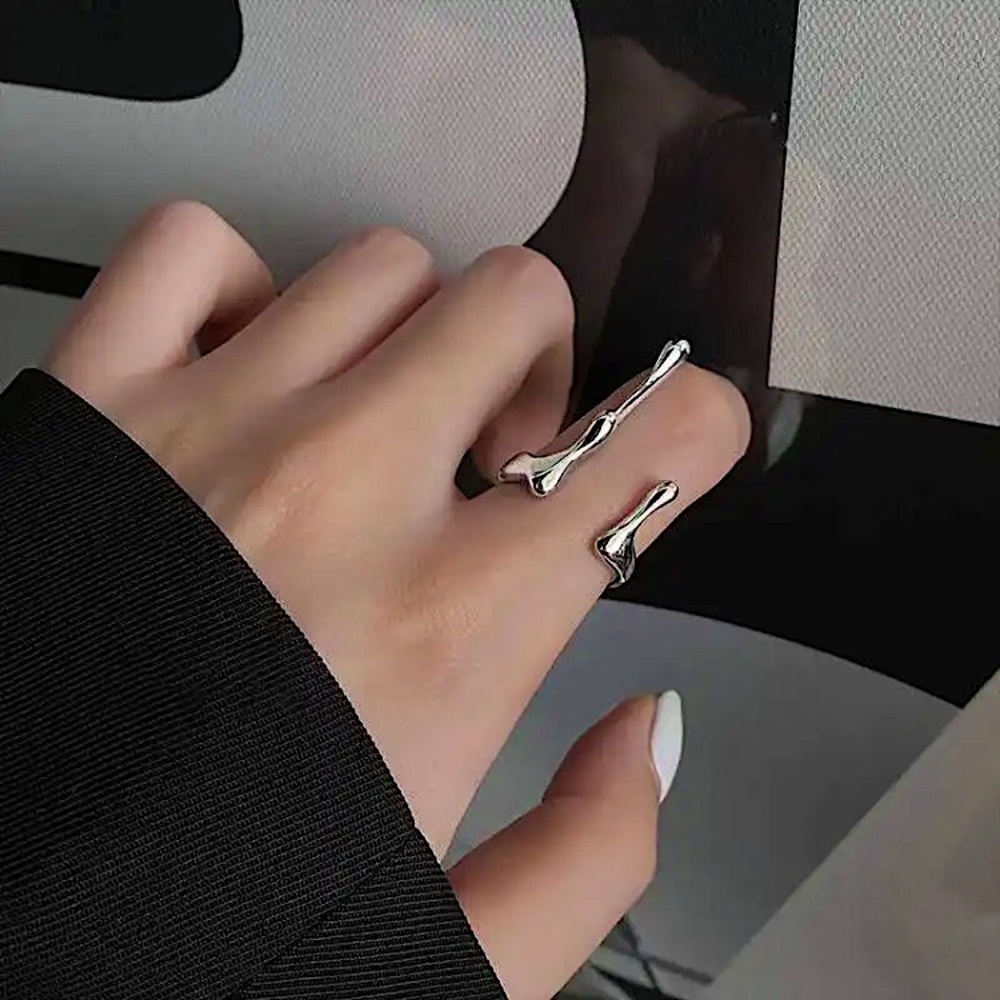 ⚜️[𝟯/$𝟭𝟴]⚜️Oozing Silver Adjustable Ring NEW - Picture 3 of 7